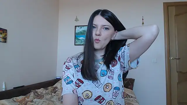 Snapshot of SugarTati chatting on June 2026 01:15:01 PM SugarTati online show from June 2026 01:15:01 PM