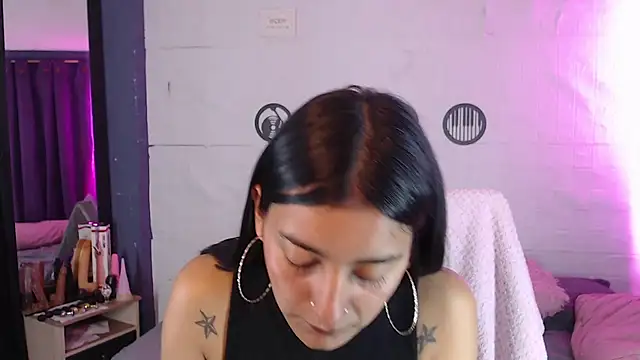 skinny Yizz online show from July 2026 06:11:01 PM