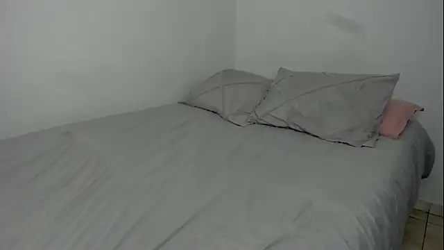 Dephne   online show from February 2026 10:25:02 PM