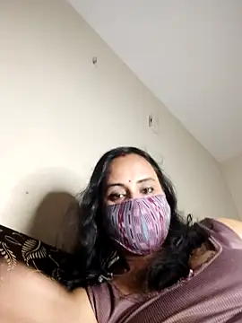 Snapshot of Sheela-Bhabi chatting on June 2026 07:15:01 PM Sheela-Bhabi online show from June 2026 07:15:01 PM