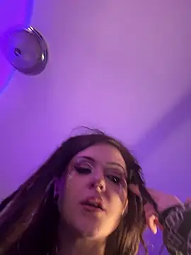 BlaizeyBBy online show from December 2024 12:28:02 PM