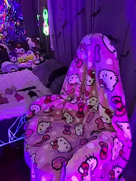 BlaizeyBBy online show from March 2025 09:02:02 AM