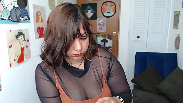 soynanabela28 online show from February 2026 04:58:02 PM