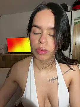 xlovelygirlx online show from March 2026 01:21:01 AM