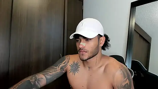 Alessandro Vanni online show from December 2024 03:11:02 PM