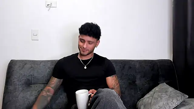 Alessandro Vanni online show from March 2025 02:57:02 AM