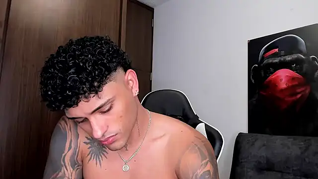 Alessandro Vanni online show from March 2025 05:24:02 AM