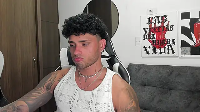 Alessandro Vanni online show from December 2025 02:38:01 AM