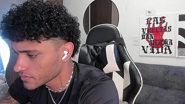 Alessandro Vanni online show from December 2025 02:34:01 PM