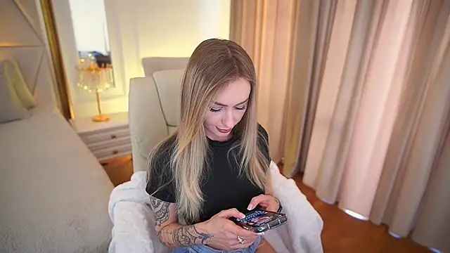 GraceCandy online show from April 2026 02:01:02 PM