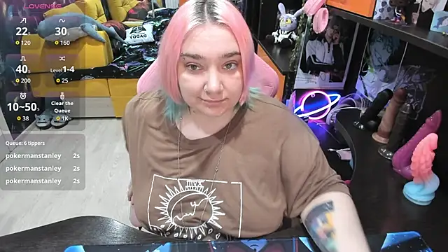 Softie Sofy online show from April 2026 02:51:02 AM