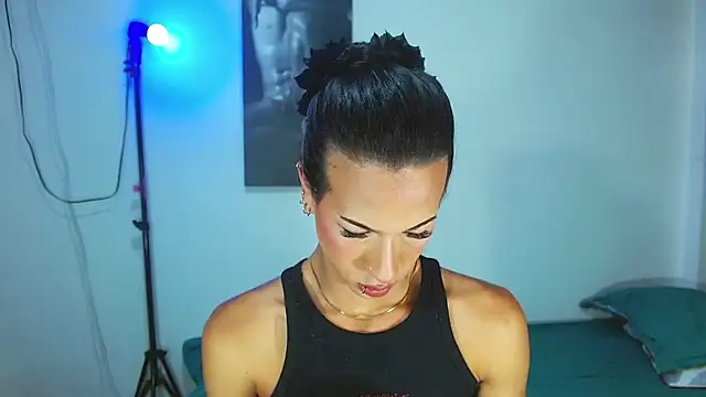 Kenisha Sweet online show from November 2025 03:05:01 AM