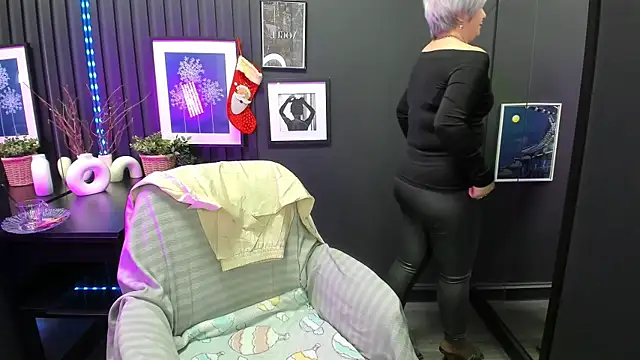 CarmenSoft online show from January 2026 08:45:02 PM