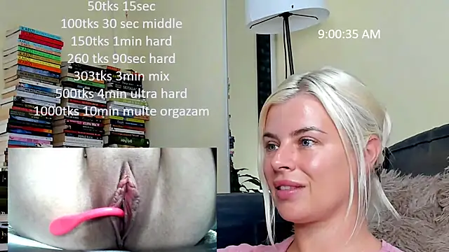 Snapshot of queenofthenighttt chatting on June 2026 07:00:01 AM queenofthenighttt online show from June 2026 07:00:01 AM