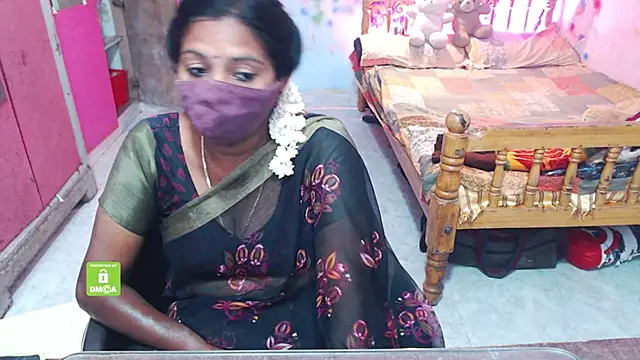 Snapshot of Novapol chatting on November 2025 06:01:01 AM Novapol online show from November 2025 06:01:01 AM