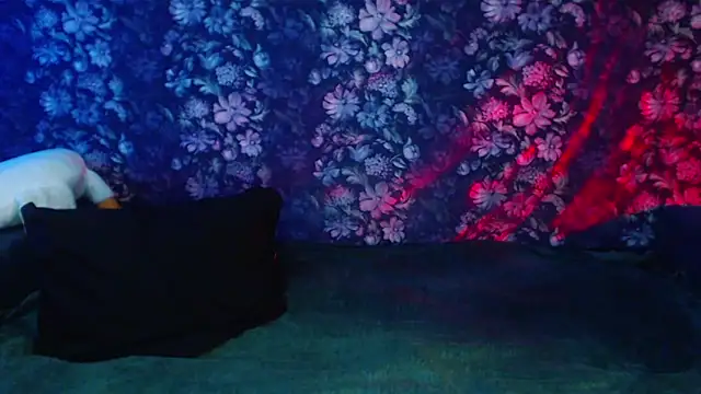 ViollinaLove online show from November 2025 08:53:01 PM