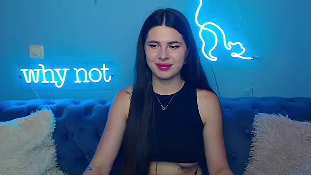 Snapshot of ViollinaLove chatting on June 2026 04:44:01 AM ViollinaLove online show from June 2026 04:44:01 AM