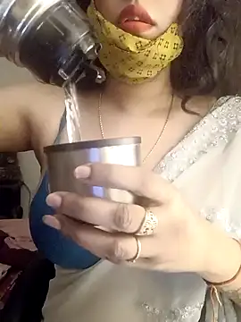 Snapshot of Lavanya_Shah chatting on January 2025 02:35:02 PM Lavanya Shah online show from January 2025 02:35:02 PM