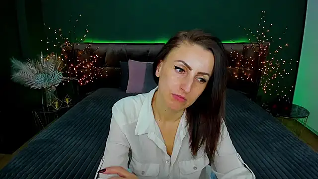 Rebecca Diamond online show from February 2025 12:38:02 PM