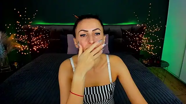 Rebecca Diamond online show from October 2025 05:39:01 AM