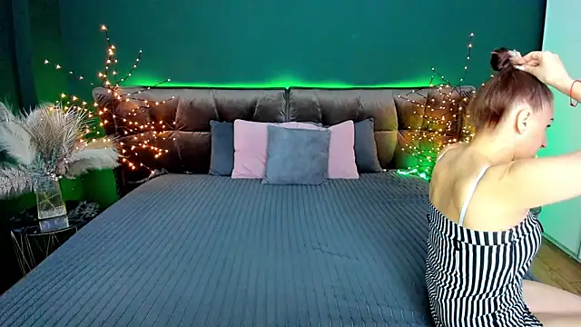 Rebecca Diamond online show from March 2026 06:28:02 AM