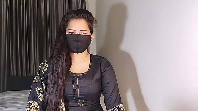 Snapshot of YourLovelyQueen chatting on January 2025 07:15:01 PM YourLovelyQueen online show from January 2025 07:15:01 PM