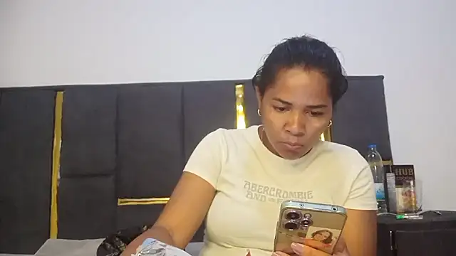 aleixane online show from April 2026 06:33:02 PM