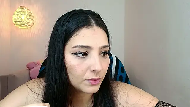 Snapshot of YummyAnna_ chatting on February 2026 08:15:01 PM YummyAnna online show from February 2026 08:15:01 PM