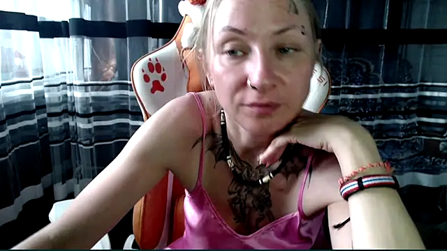 cold lollipop online show from April 2026 07:23:02 AM