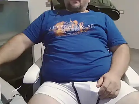 Snapshot of iron_boy80 chatting on September 2025 07:42:01 AM iron boy80 online show from September 2025 07:42:01 AM