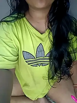 Snapshot of Sweet-Berry chatting on December 2024 06:06:01 PM Sweet-Berry online show from December 2024 06:06:01 PM