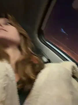 -AngelAri- online show from April 2026 06:02:01 PM