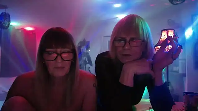 COUPLE4VOYEUR01 online show from November 2025 07:56:02 PM