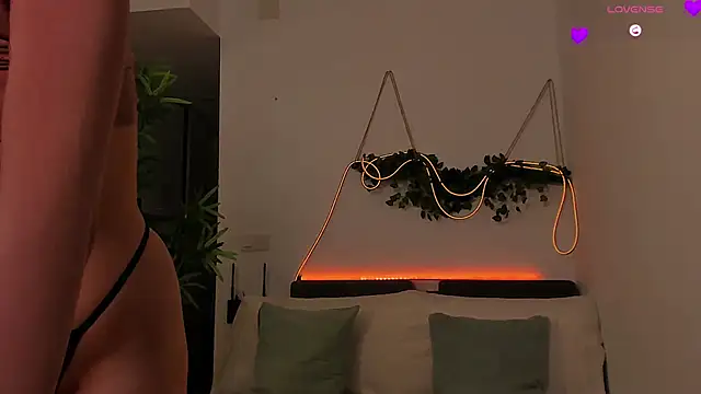 Jaylee Krys online show from February 2026 06:04:01 PM