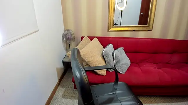 NicolettColin online show from April 2026 06:53:02 PM