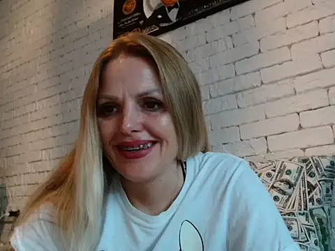 Snapshot of Angel_girllovemy chatting on October 2025 09:28:02 AM Angel girllovemy online show from October 2025 09:28:02 AM