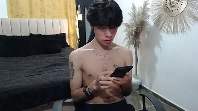 Elio-cam online show from September 2025 02:22:01 AM