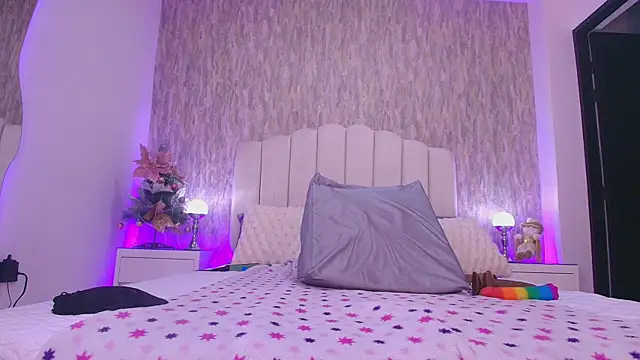 raven lilith  online show from December 2025 03:02:01 AM