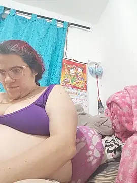 Snapshot of karlythoth@xh chatting on June 2026 04:45:01 PM karlythothxh online show from June 2026 04:45:01 PM