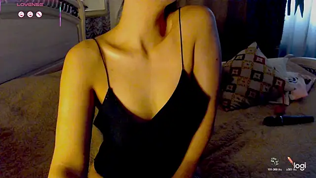 Iam Luna online show from May 2026 12:13:02 PM