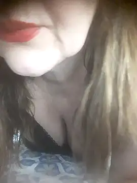 Snapshot of sua_sub_ chatting on December 2024 03:06:01 PM sua sub  online show from December 2024 03:06:01 PM