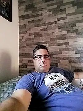 Snapshot of ADRIAN_ADI40 chatting on May 2026 06:32:01 AM ADRIAN ADI40 online show from May 2026 06:32:01 AM