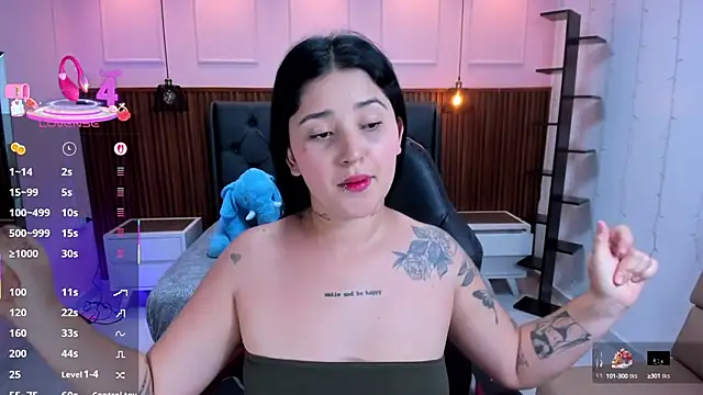 BIANCAROY1 online show from September 2025 06:40:01 PM