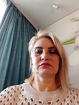 Snapshot of JennyOMay chatting on February 2025 05:15:02 AM JennyOMay online show from February 2025 05:15:02 AM