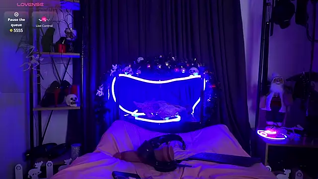 CyberXGoddess online show from December 2024 02:47:02 AM