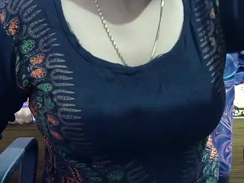 Your wild Dia online show from November 2025 05:48:02 PM