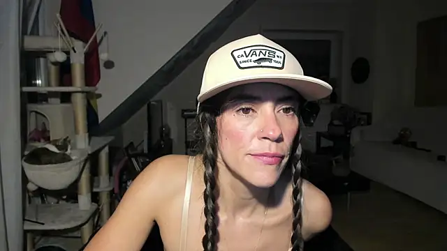 Snapshot of tinny_williams chatting on September 2025 04:12:01 AM tinny williams online show from September 2025 04:12:01 AM