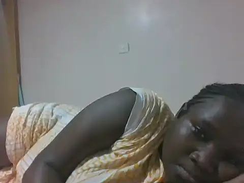 Snapshot of queen_aria19 chatting on February 2026 01:53:02 AM queen aria19 online show from February 2026 01:53:02 AM