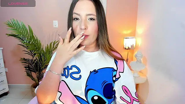 Snapshot of HannaMiller_1 chatting on April 2026 03:37:02 AM HannaMiller 1 online show from April 2026 03:37:02 AM