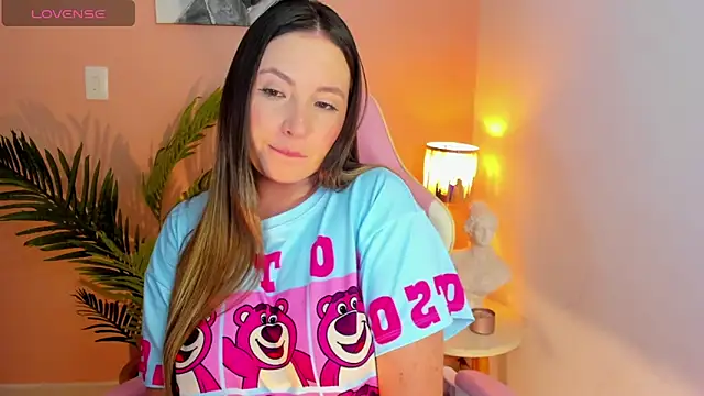 Snapshot of HannaMiller_1 chatting on June 2026 06:27:02 AM HannaMiller 1 online show from June 2026 06:27:02 AM